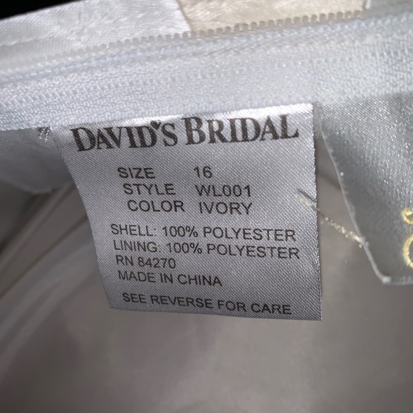 David’s Bridal Ivory Wedding Dress